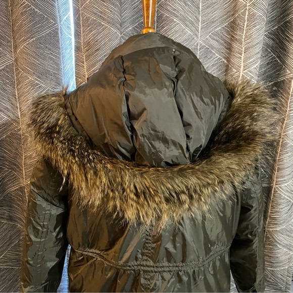 Banana Republic Puffer Coat, with faux fur hood. 3M insulation - Picture 2 of 3
